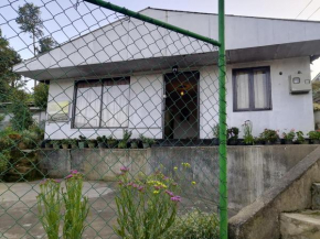 Lakleen holiday guest and restaurant